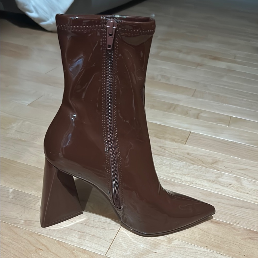 Maroon/ Brown patent leather Boots